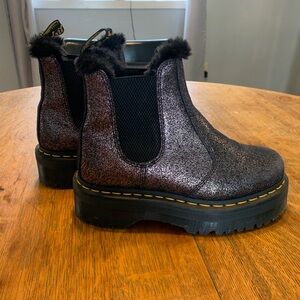 Doc Marten size 7 women’s Lenore Faux Fur lined Chelsea black boot